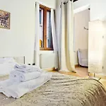 Torre Dell'orologio Apartment *