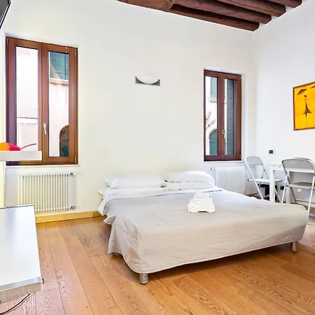 Torre Dell'orologio Apartman Velence